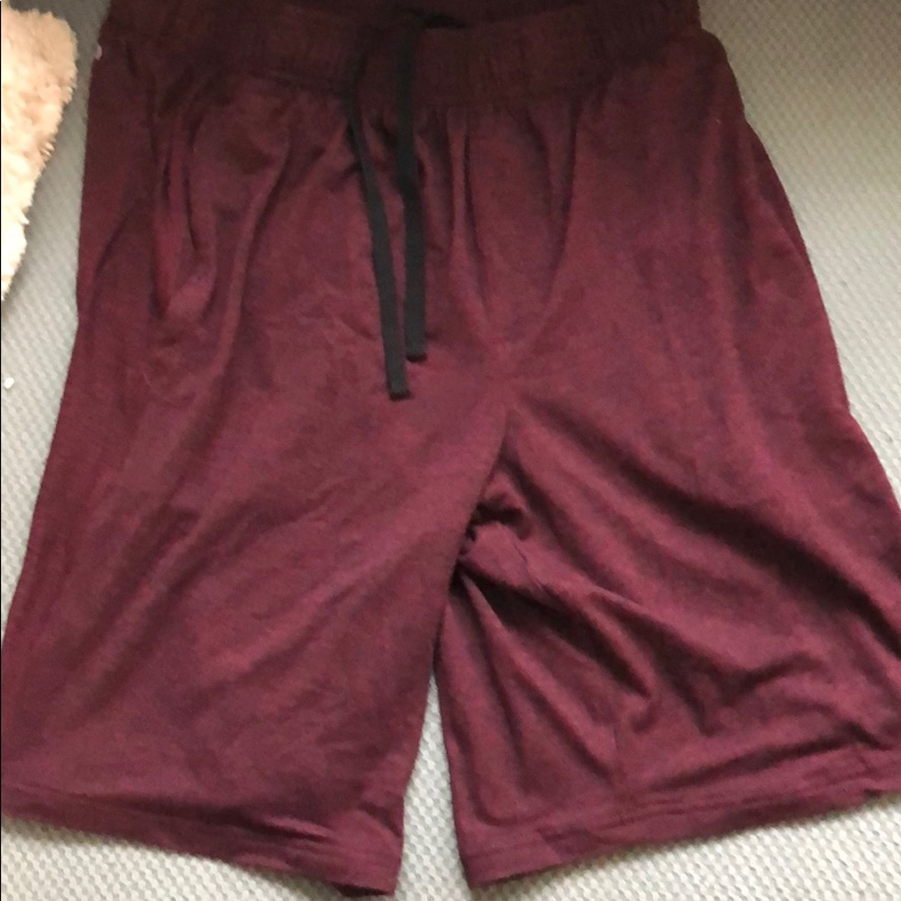 Men’s medium athletic shorts